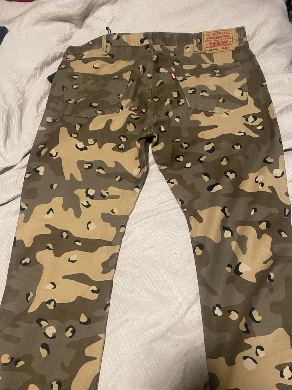 Levi's Men's Camo Cargo Pants in Tan and Brown